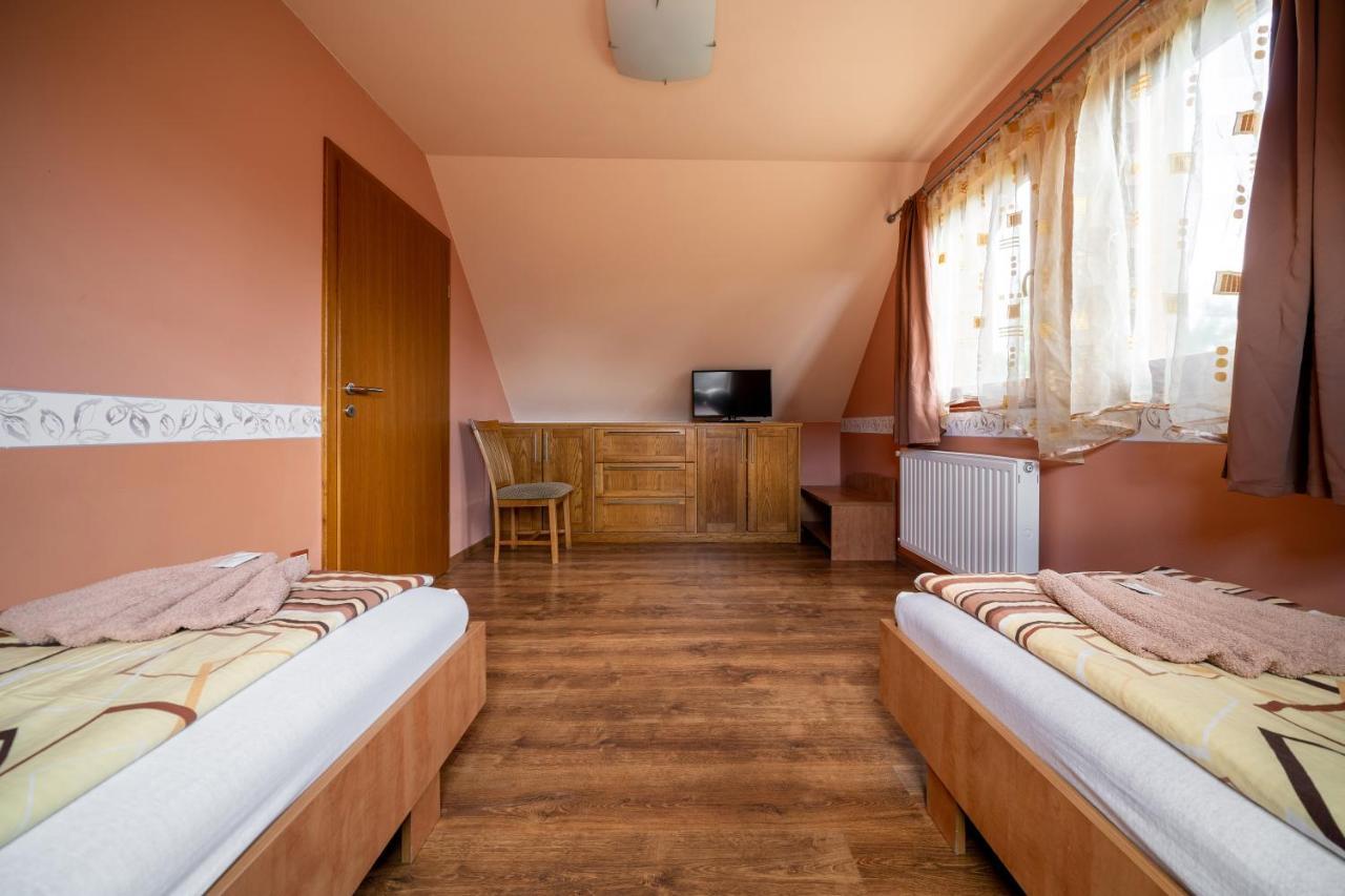 Bed and Breakfast Szenti Vendeghaz Дьёр Экстерьер фото