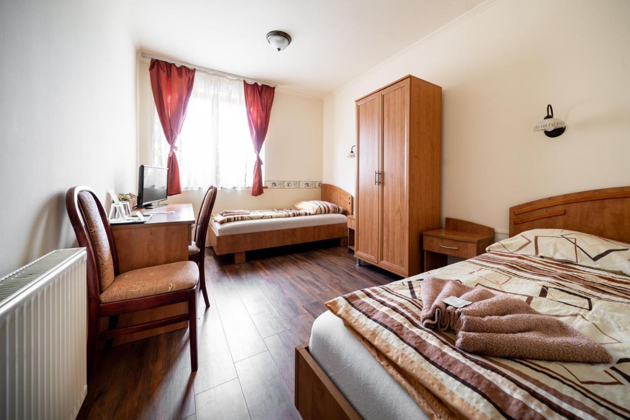 Bed and Breakfast Szenti Vendeghaz Дьёр Экстерьер фото