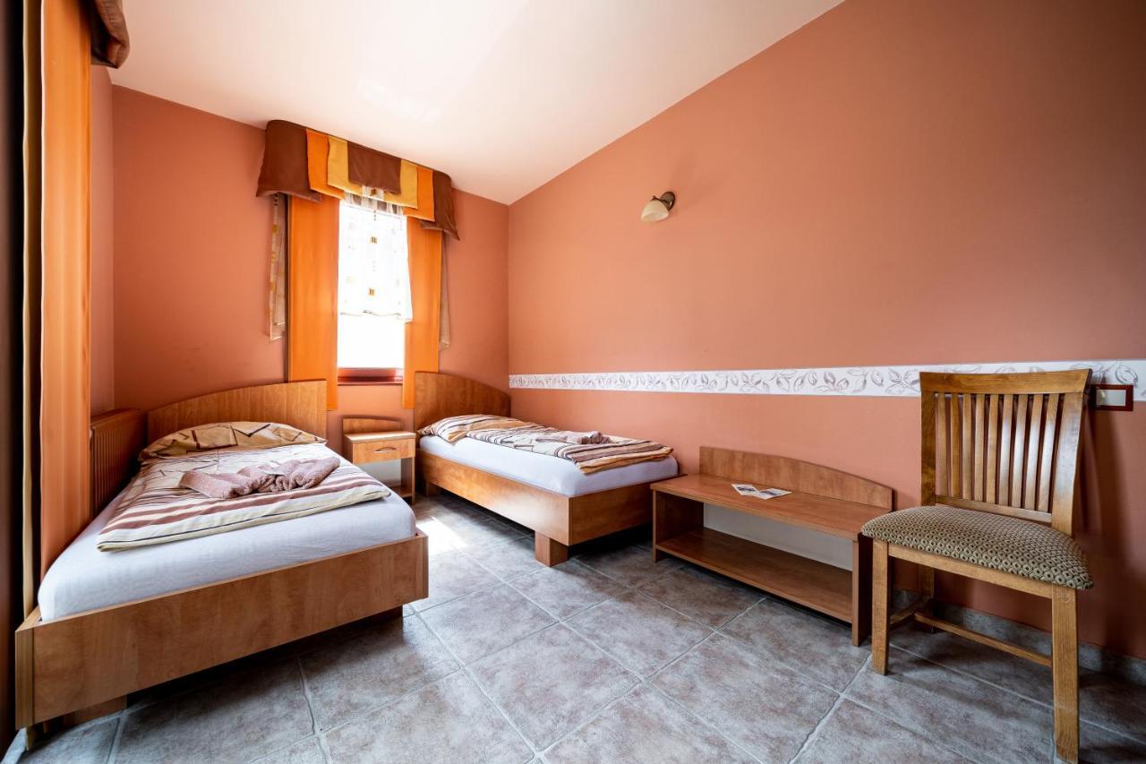 Bed and Breakfast Szenti Vendeghaz Дьёр Экстерьер фото