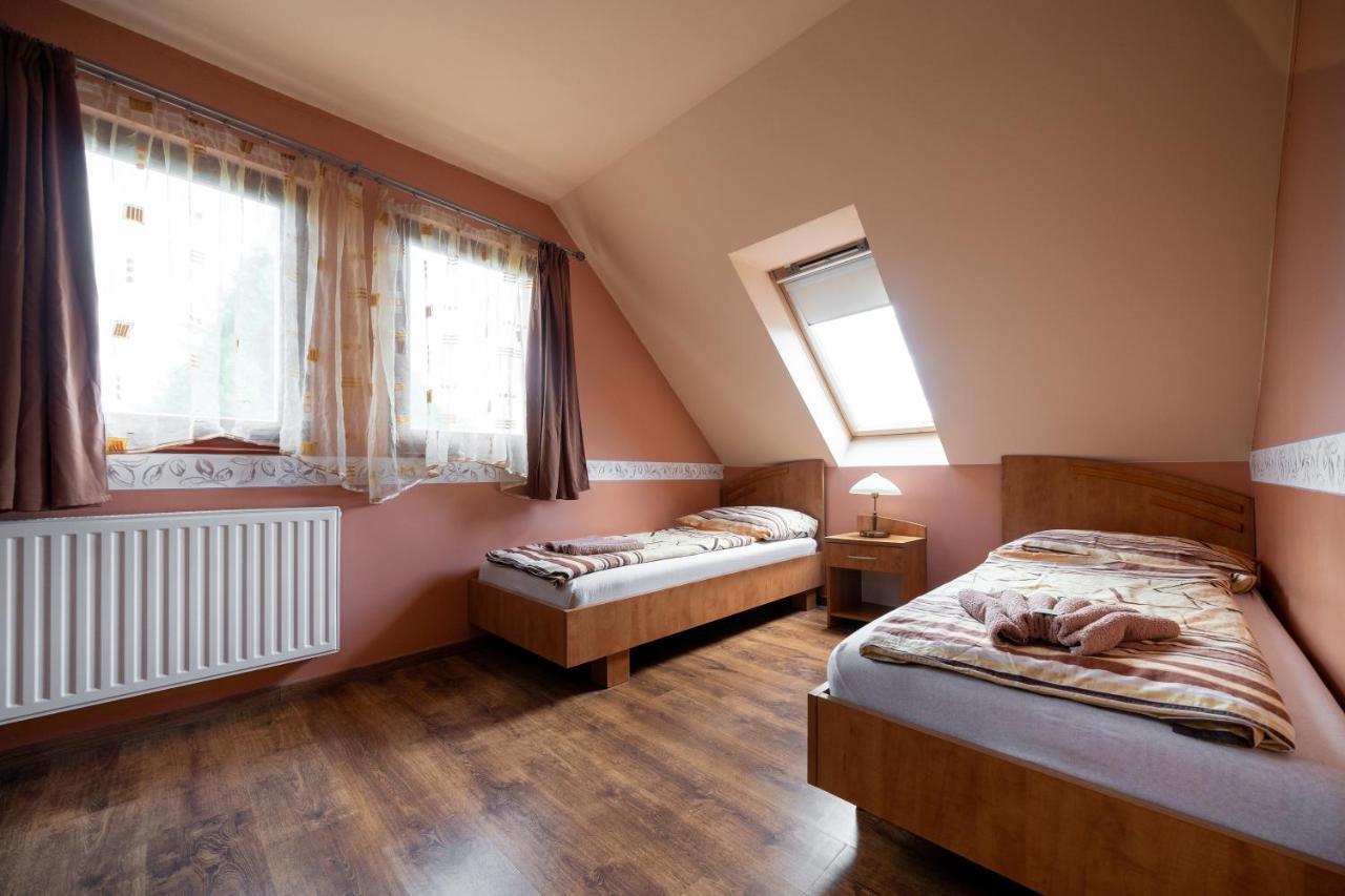 Bed and Breakfast Szenti Vendeghaz Дьёр Экстерьер фото