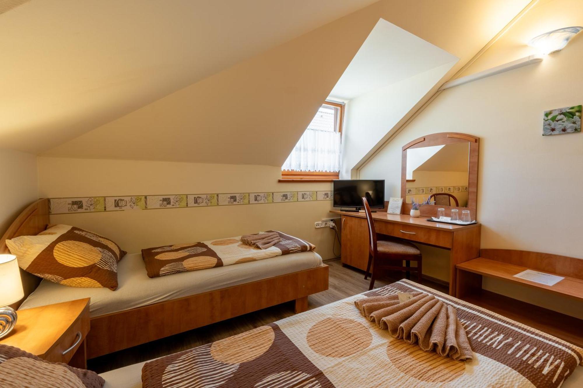 Bed and Breakfast Szenti Vendeghaz Дьёр Экстерьер фото